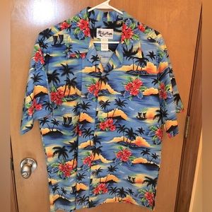 Mens Hawaiin button down shirt mens L (made in Hawaii)